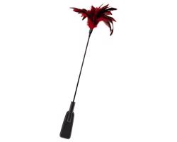 GP Feather - pomôcka na jemné údery a hladenie (červená)